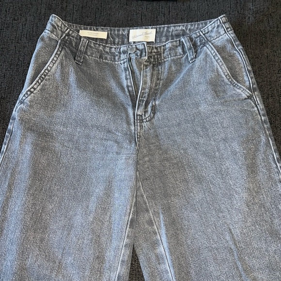 Universal Threads High-Rise Relaxed Straight Jeans - Picture 1 of 3
